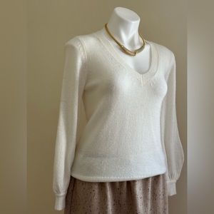 Ann Taylor Cream Sheer Knit Sweaters V Neck With Puff Poofy Balloon Sleeves Sz M